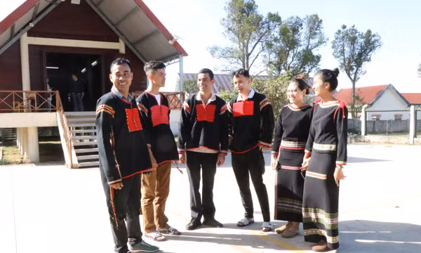 Ươm 'hạt giống đỏ' giữa đại ngàn Tây Nguyên