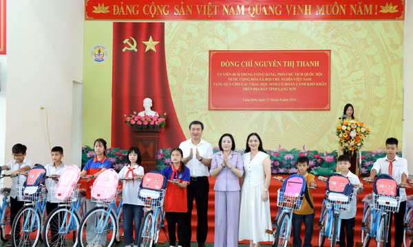 Phó Chủ tịch Quốc hội Nguyễn Thị Thanh: Sắp xếp mạng lưới cơ sở giáo dục phù hợp với đặc thù miền núi