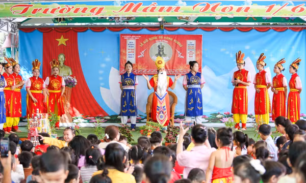 Gieo mầm yêu nước cho thế hệ măng non từ cội nguồn dân tộc