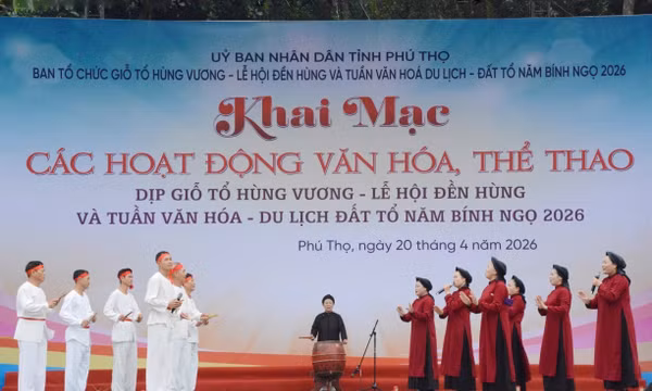 Hát Xoan phục vụ du khách dịp Lễ hội Đền Hùng 2026