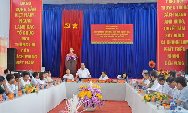Khảo sát chính sách giáo dục, y tế đặc thù đối với vùng đồng bào dân tộc thiểu số