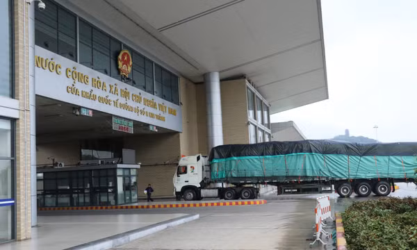 Lào Cai phát hiện, xử lý hơn 1.220 vụ buôn lậu, gian lận thương mại
