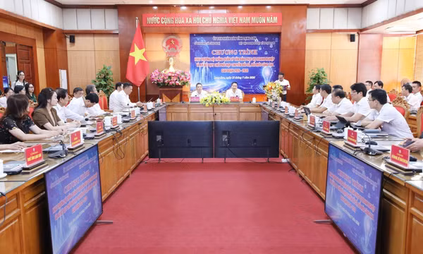 Phối hợp thực hiện số hóa toàn bộ luồng văn bản hành chính phục vụ doanh nghiệp