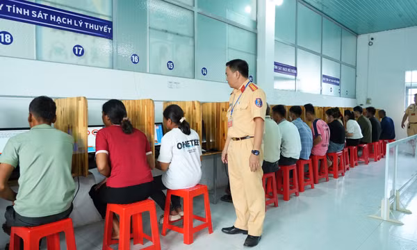 Đào tạo, cấp Giấy phép lái xe cho người yếu thế và đồng bào vùng biên