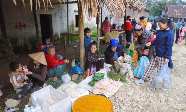 Nghệ An: Độc đáo sắc màu, không gian văn hóa chợ phiên Mường Chon