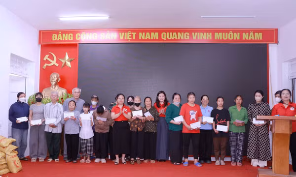 Phú Thọ tiếp nhận gần 2,5 tỷ đồng hỗ trợ các địa chỉ nhân đạo