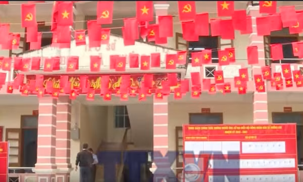 Khổng Lào chuẩn bị sẵn sàng cho ngày hội của non sông