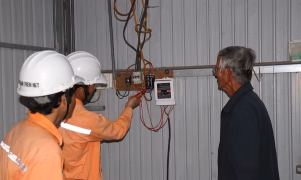 Dòng điện thắp sáng vùng biên - Bài cuối: Vững tin nơi tuyến đầu