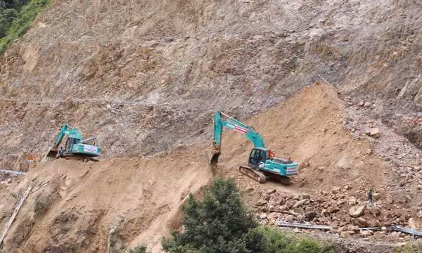 Lai Châu: Khắc phục hậu quả mưa lũ, nỗ lực thông tuyến quốc lộ 279