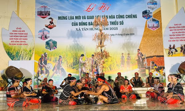 Trải nghiệm Lễ hội mừng lúa mới và giao lưu văn hóa cồng chiêng