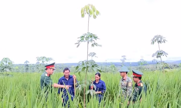 Củng cố thế trận lòng dân vững chắc trên tuyến biên cương Tổ quốc