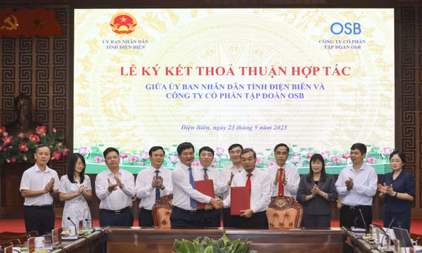 Ứng dụng công nghệ trong phát triển kinh tế, chăm lo sức khỏe nhân dân