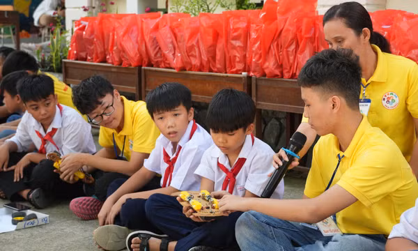 Đưa khoa học - công nghệ đến gần hơn với học sinh vùng khó