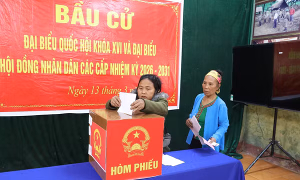 Ngày hội bầu cử sớm của đồng bào dân tộc Đan Lai