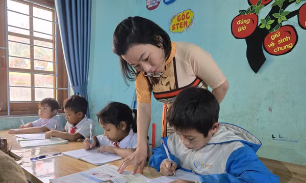Hành trình mang con chữ đến với học sinh vùng cao Trà Linh