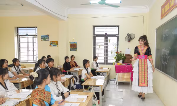 Điện Biên đẩy mạnh đào tạo ngoại ngữ phục vụ hội nhập quốc tế​