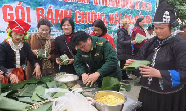 Mang Tết sớm đến vùng biên Lào Cai