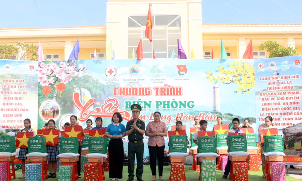 Rộn ràng Chương trình 'Xuân Biên phòng ấm lòng dân bản' tại Lâm Đồng