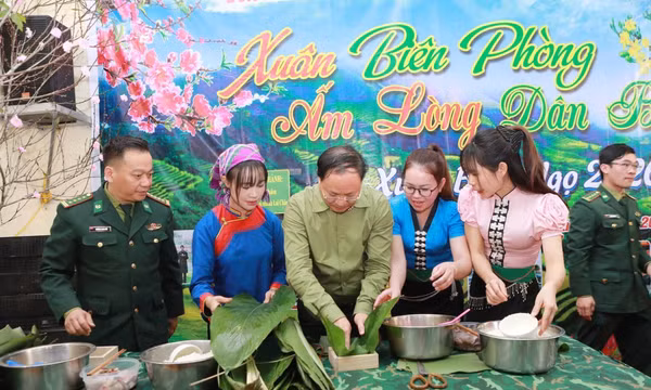 Tết đầm ấm đến với đồng bào các dân tộc vùng biên giới