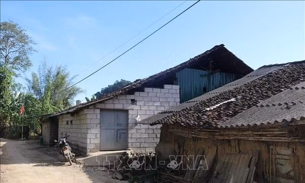 Công an Sơn La khởi công xây nhà cho đồng bào vùng cao