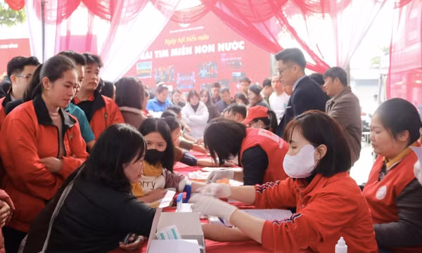 Ngày hội 'Trái tim miền non nước'