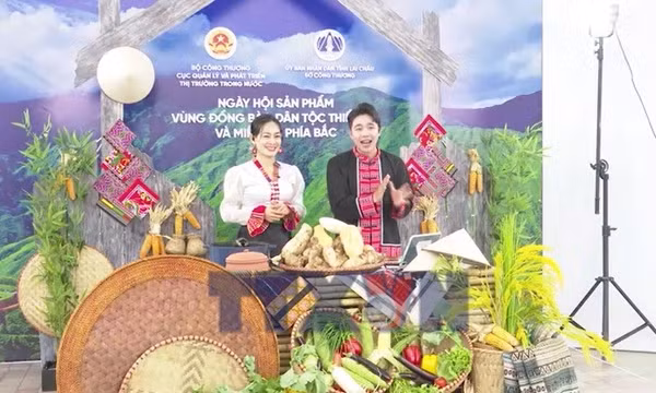 Lan tỏa hàng Việt trên 'chợ số'