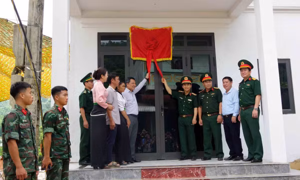 Bàn giao nhà ở cho người dân bị thiệt hại do lũ quét, sạt lở đất ở Sơn La