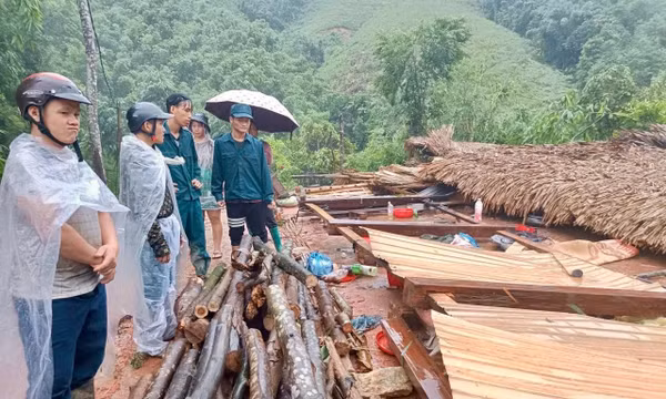 50 nhà dân tại Tuyên Quang bị hư hỏng do ảnh hưởng hoàn lưu bão