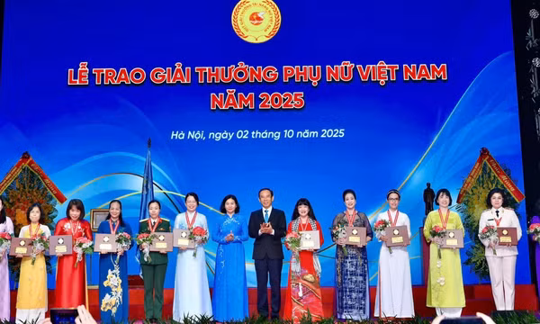 Người giữ 'lá chắn vi sinh' bảo vệ sức khỏe cộng đồng