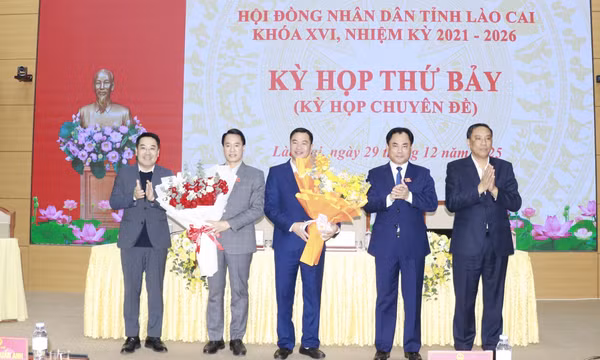 Hội đồng nhân dân tỉnh Lào Cai: Bầu bổ sung hai Ủy viên UBND tỉnh