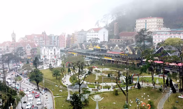 Khai thác 'mỏ vàng' du lịch sau hợp nhất