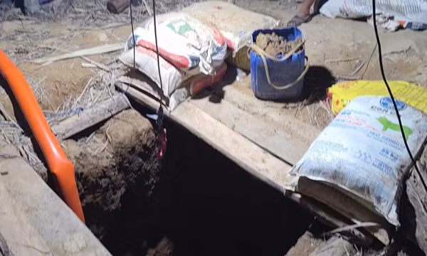 Phát hiện điểm khai thác vàng trái phép trong vườn nhà người dân