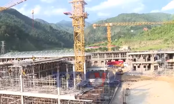 Lai Châu: Ngày đêm tăng tốc thi công các trường học nội trú liên cấp
