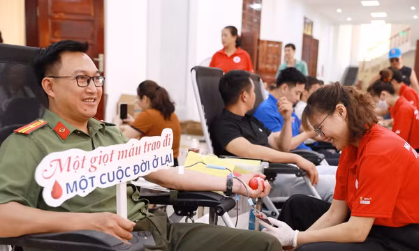Hơn 3.000 đoàn viên, thanh niên và nhân dân tham gia hiến máu