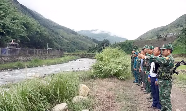 'Cột mốc sống' nơi biên cương