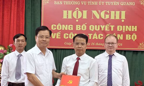 Cán bộ cơ sở - chìa khóa vận hành bộ máy mới
