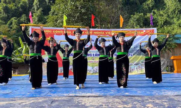 Sắc màu mới trong đời sống đồng bào dân tộc Cống ở Lai Châu