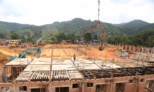 Để trẻ em vùng biên sớm có trường mới: Nỗ lực về đích đúng tiến độ