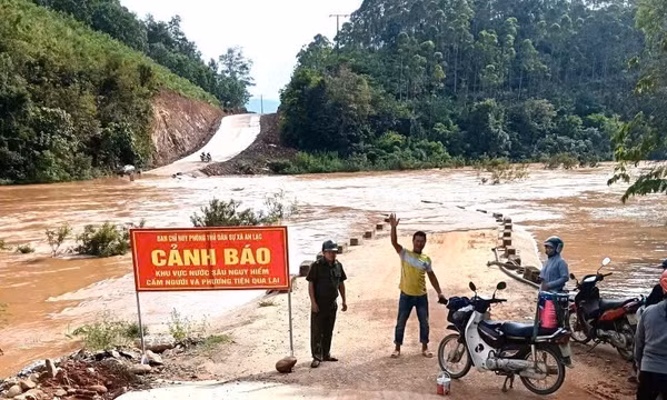 Bắc Ninh: Lũ thượng nguồn dâng cao đột ngột gây ngập các ngầm tràn, chia cắt giao thông