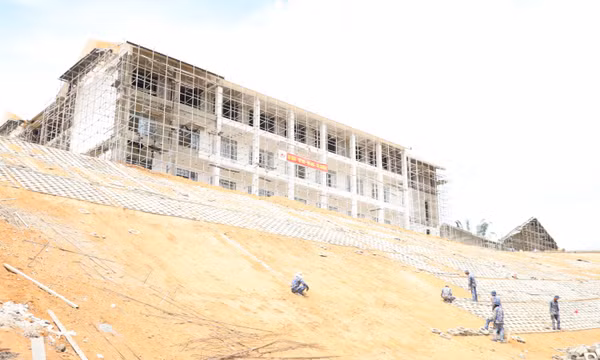 Đà Nẵng đẩy nhanh tiến độ hoàn thiện hai trường phổ thông nội trú liên cấp tại khu vực biên giới
