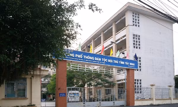 Hiệu quả từ chính sách hỗ trợ học sinh vùng xa, vùng biên giới