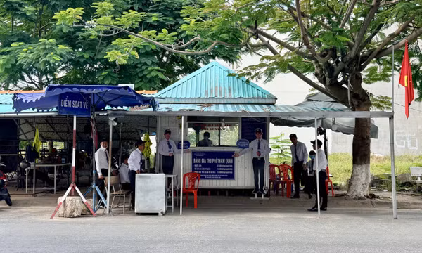 Việc bán và soát vé tại Khu du lịch quốc gia núi Sam sẽ chuyển sang điện tử