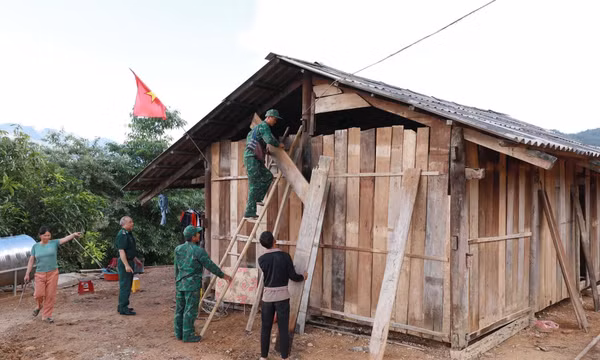 Hình ảnh đẹp về người lính nơi biên giới Pa Tần