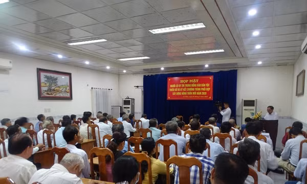 'Hạt nhân' kết nối cấp ủy, chính quyền với nhân dân