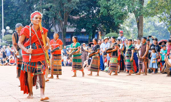 96 năm thành lập Đảng: 'Thầm lặng' đưa chủ trương của Đảng đến với đồng bào