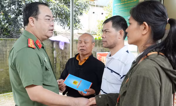 Chia sẻ sâu sắc, hỗ trợ người dân bị thiệt hại do lũ quét tại Mường Than