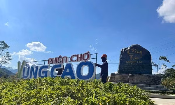 Sắc màu văn hóa tại Liên hoan văn nghệ dân gian - Phiên chợ vùng cao Thanh Hóa