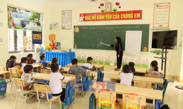 Nỗ lực gieo chữ vùng cao biên giới Quảng Trị