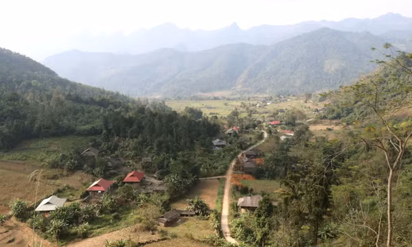 Nhịp sống mới hồi sinh tại vùng lũ trước thềm năm mới