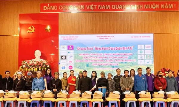 Bộ đội Biên phòng ‘Đồng hành cùng quân dân Y Tý’